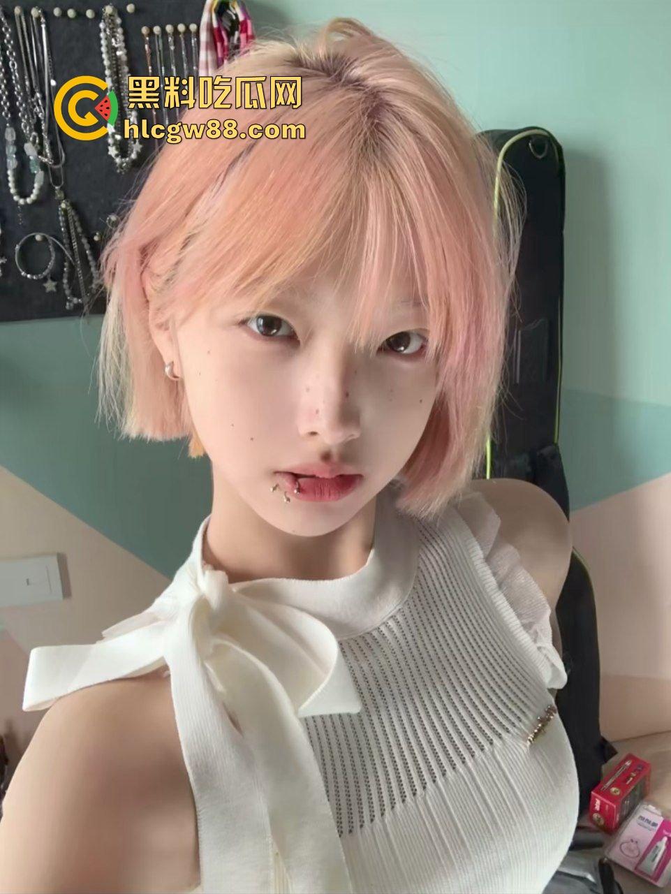 杭州气质女神反差婊【陈茜】大学毕业沦为大哥肉便器母狗，淫荡口交后入操逼性生活丰富！-3